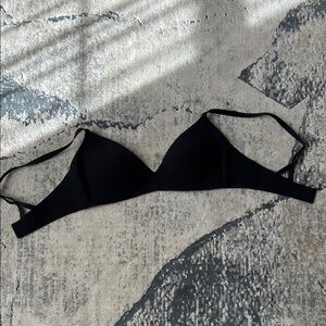 Lululemon Elegant Black Women's Bra